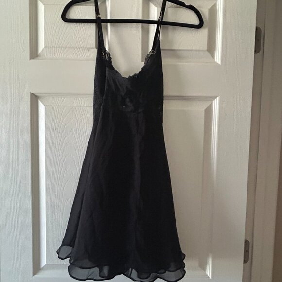 Soma Lace Cut Out Chemise Size Large  Black Sheer Bust Adjustable Straps - Picture 7 of 11